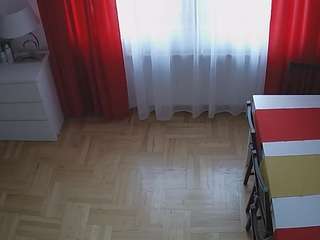 voyeurcam julmodels dining 2